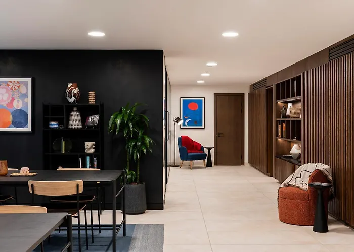 Cove Landmark Pinnacle